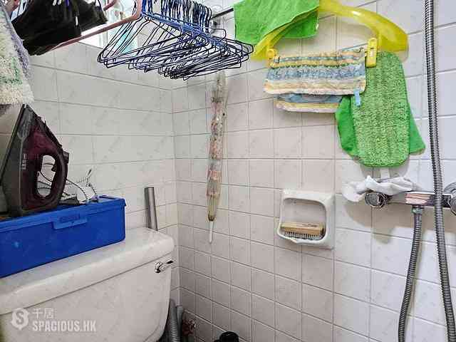 Quarry Bay - The Orchards Block 2 02