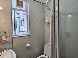 Quarry Bay - The Orchards Block 2 05