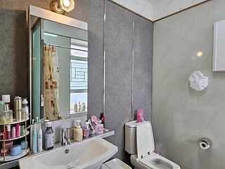 Quarry Bay - The Orchards Block 2 07