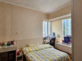 Quarry Bay - The Orchards Block 2 08