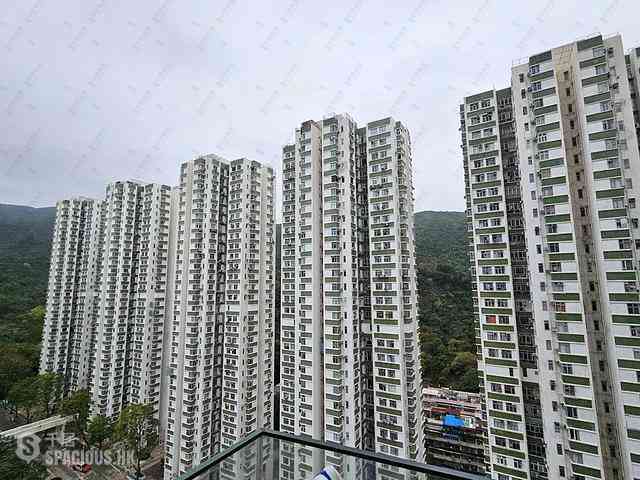 Quarry Bay - The Orchards Block 2 09