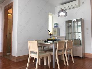 Quarry Bay - The Orchards Block 2 03