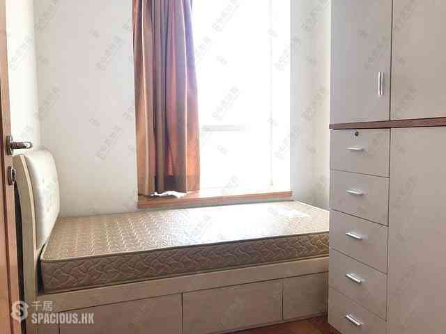 Quarry Bay - The Orchards Block 2 06
