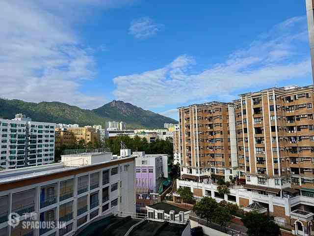 Yau Yat Chuen - Parc Oasis Block 28 09