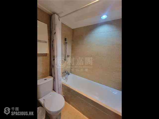West Kowloon - The Waterfront Phase 1 Block 2 11