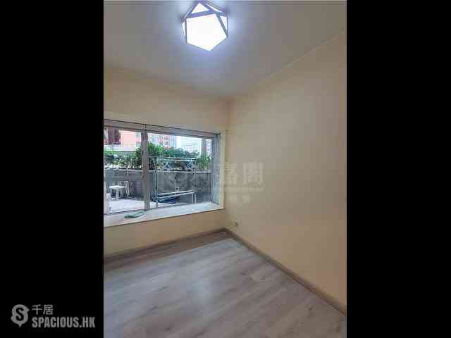 West Kowloon - The Waterfront Phase 1 Block 2 09