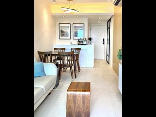 Tai Kok Tsui - Harbour Green Tower 5 03