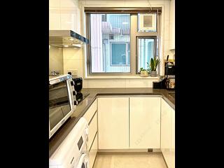 Tai Kok Tsui - Harbour Green Tower 5 04