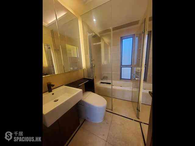 Tai Kok Tsui - One Silversea 06