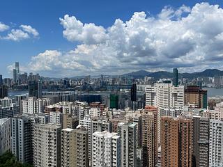 Braemar Hill - Sky Scraper 02