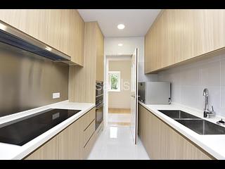 Mid Levels Central - Gladdon 04