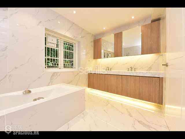 Mid Levels Central - Gladdon 05