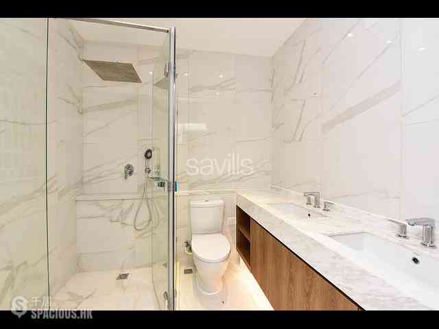 Mid Levels Central - Gladdon 06