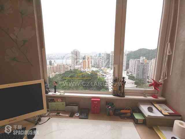 Tai Hang - Swiss Towers 13