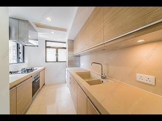 Mid Levels Central - Tavistock II 11