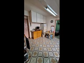 Shau Kei Wan - Tung Hing Building 03