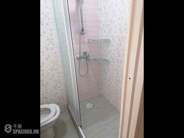 Shau Kei Wan - Fu King Building 03