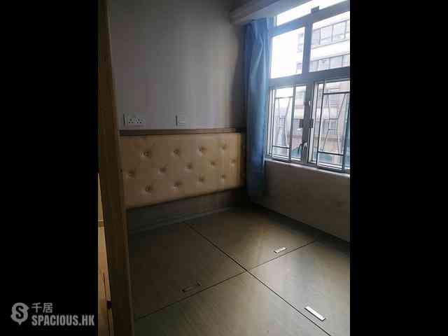 Shau Kei Wan - Fu King Building 04