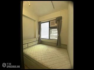 Sheung Wan - 100-102, Des Voeux Road West 06