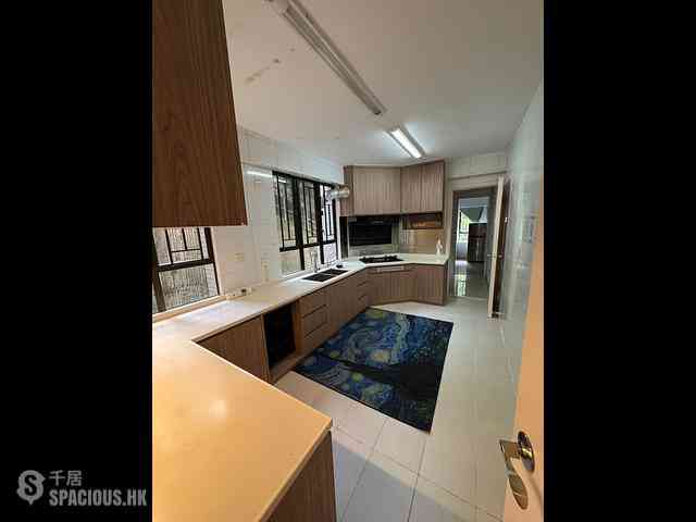Braemar Hill - Wilshire Towers Block C 01