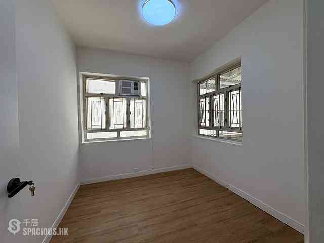 Sai Ying Pun - 31-31A, Pok Fu Lam Road 03