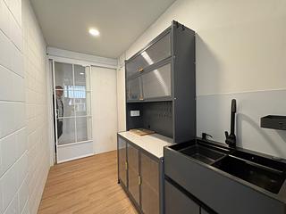Sai Ying Pun - 31-31A, Pok Fu Lam Road 08