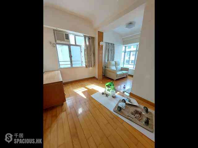 Causeway Bay - Hoi Hing Building 01