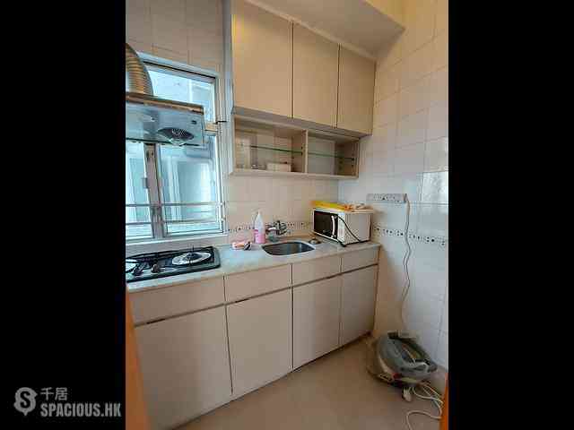 Causeway Bay - Hoi Hing Building 04