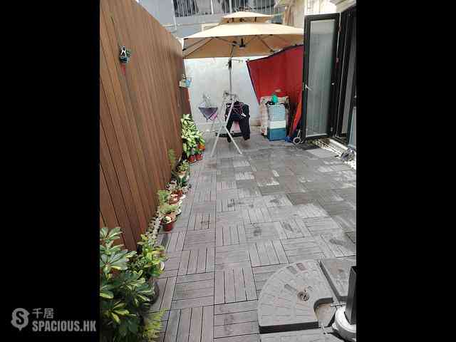Shau Kei Wan - On Lok Building 05