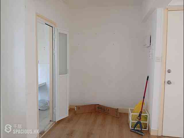 Sai Ying Pun - 17, High Street 09