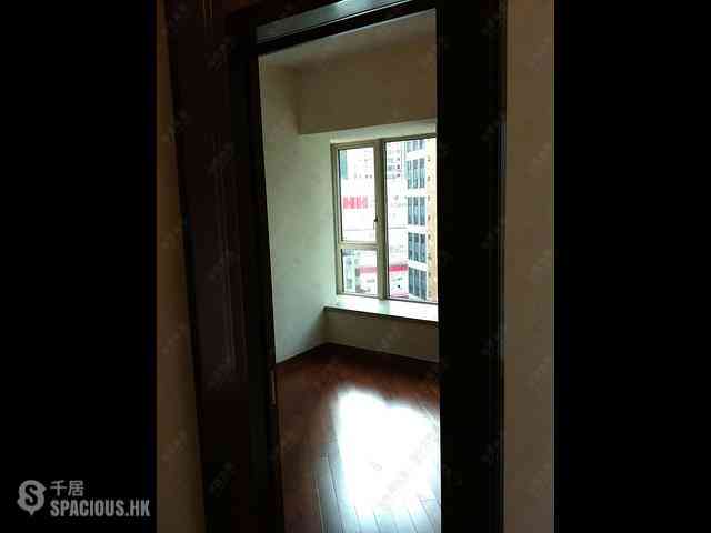 Wan Chai - The Avenue Phase 1 Block 5 09