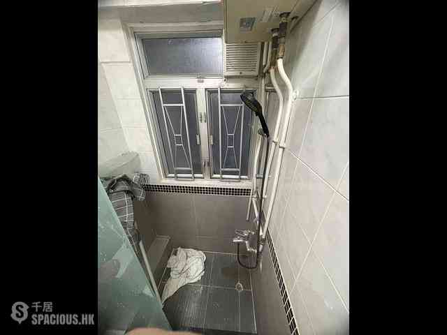 Central - 14, Gage Street 06