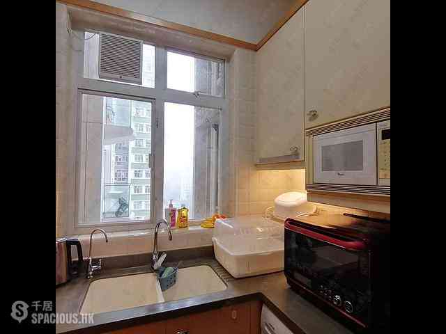 Quarry Bay - The Orchards Block 2 05
