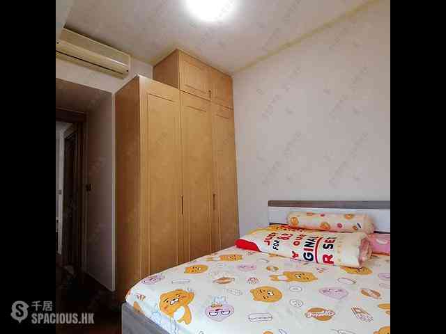 Quarry Bay - The Orchards Block 2 06