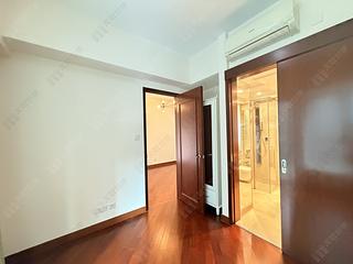 Wan Chai - The Avenue Phase 1 09