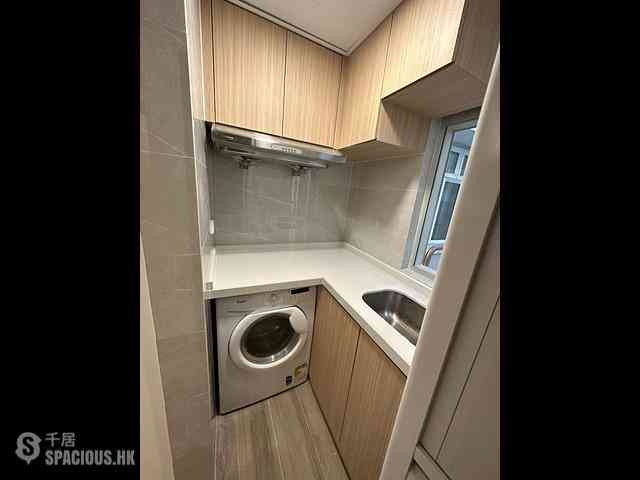 Sai Ying Pun - Wing Lee Building 05