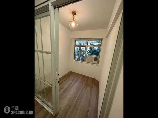 Sai Ying Pun - Wing Lee Building 09