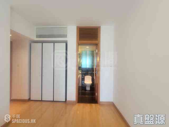 West Kowloon - The Harbourside Block 2 02