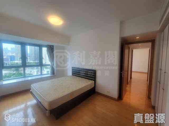 West Kowloon - The Harbourside Block 2 06