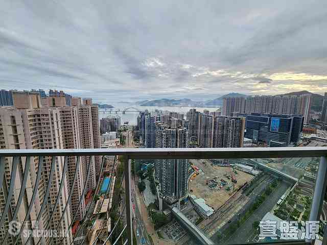 Tseung Kwan O - The Grandiose Block 3 01