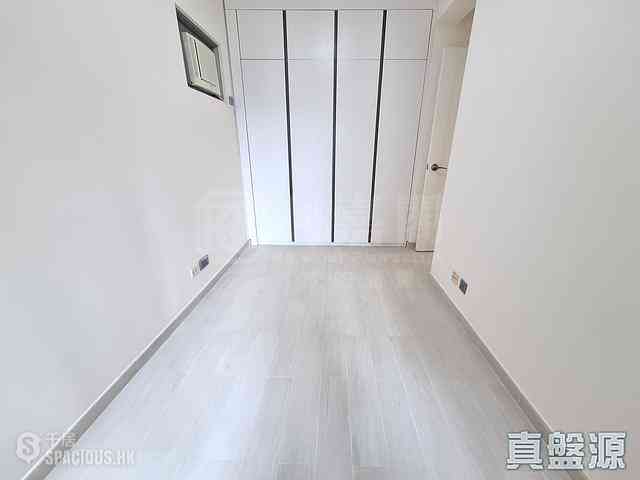 Tseung Kwan O - Tseung Kwan O Plaza Phase 1 Block 3 06