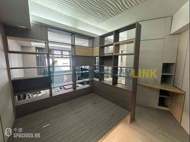 Central - Man Lee Building 04