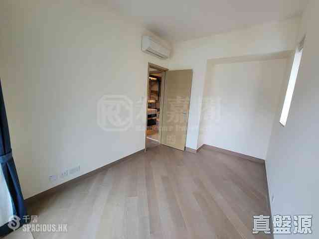Tseung Kwan O - The Wings Ocean Wings Block 2 04