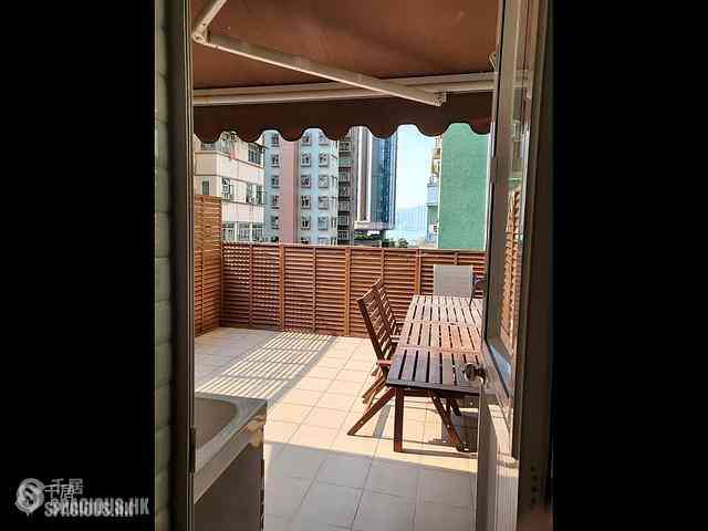 North Point - Tung Po Building 06