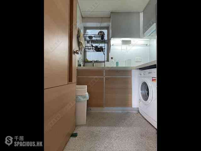 Tai Kok Tsui - Metro Harbour View Phase 2 Block 7 03