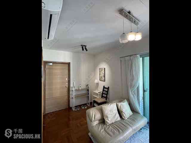 Tai Kok Tsui - Metro Harbour View Phase 2 Block 7 07