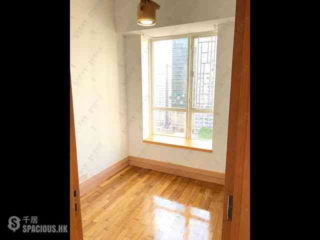 Quarry Bay - The Orchards Block 2 03