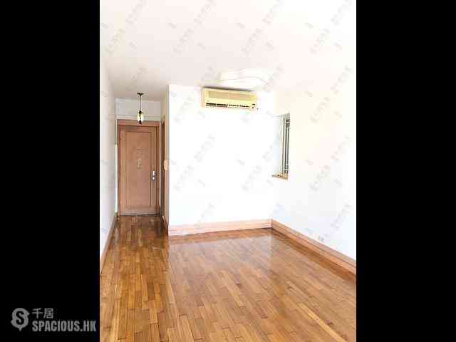 Quarry Bay - The Orchards Block 2 08