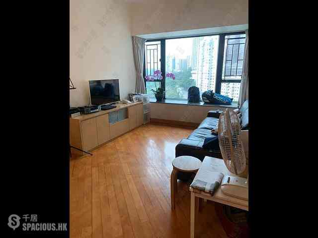 Fortress Hill - Le Sommet Block 1 01