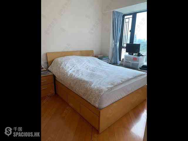 Fortress Hill - Le Sommet Block 1 03